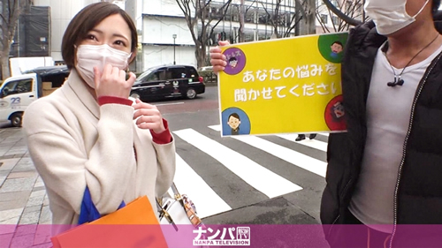 マジ軟派、初撮。 1602 表参道で見つけた新婚なのにセックスレスに悩むお洒落セレブ人妻！3ヶ月前にセックスしたっきりで欲求不満！久々のオナニー以外の刺激に抑えていた性欲が爆発！！真っ昼間から豪快に潮吹いて他人棒で乱れまくりイキまくり！！美人なお顔に大量顔射！！ さくら(MGS動画)